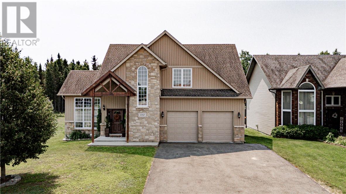 1387 Jeanne D'arc Street, Hanmer, Ontario