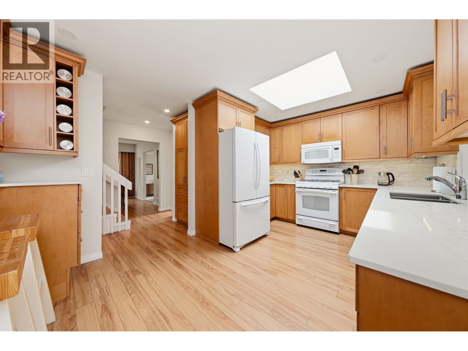 2563 Ashurst Avenue, Coquitlam, British Columbia  V3K 5T7 - Photo 10 - R3119339