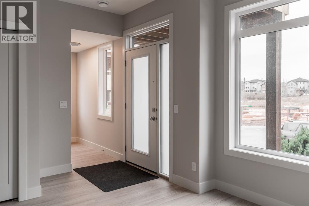 261 Royal Elm Road Nw, Calgary, Alberta  T3G 0G8 - Photo 6 - A2295922