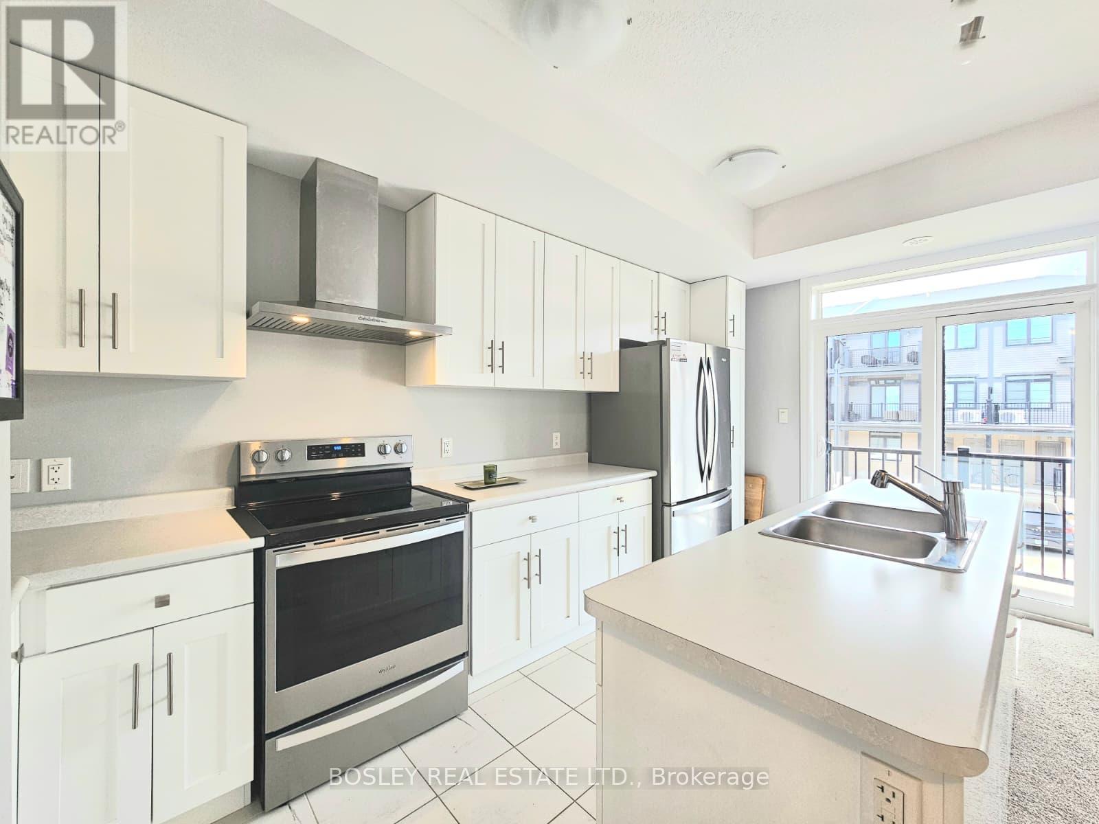 76 Lomond Lane, Kitchener, Ontario  N2R 0T6 - Photo 2 - X12850630