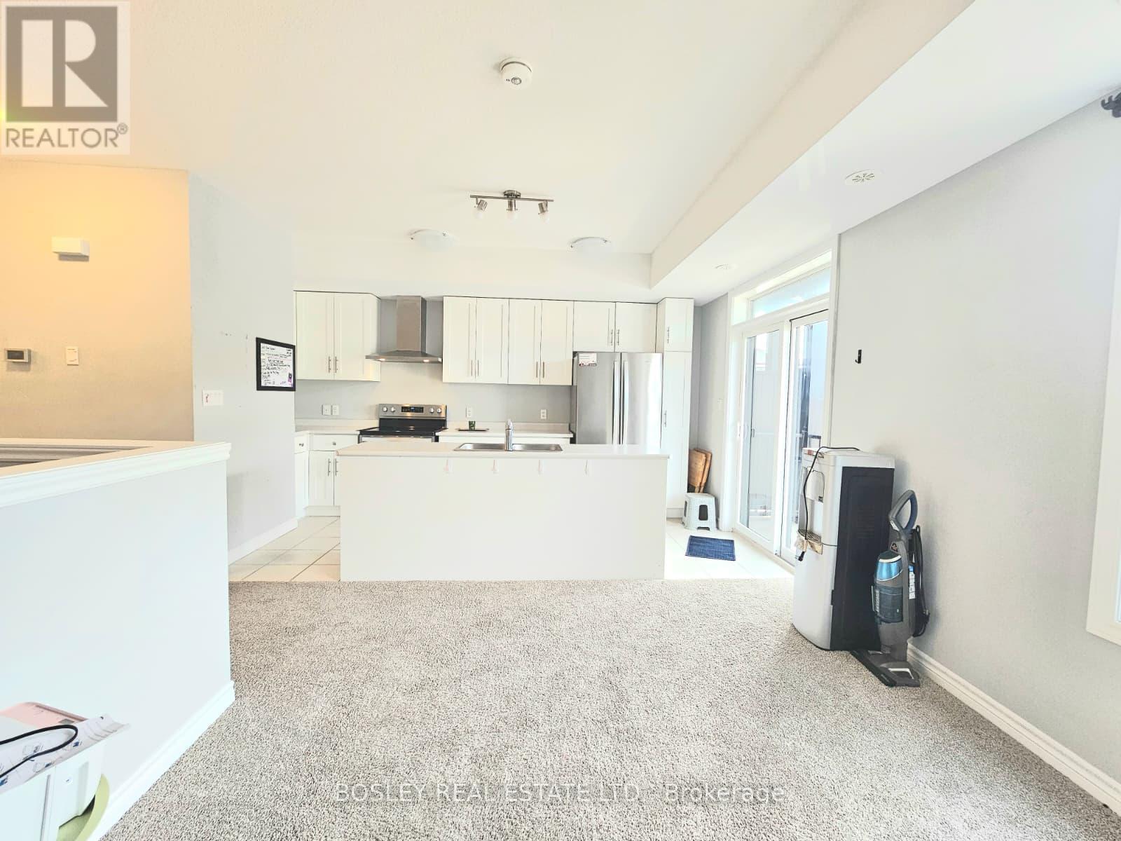 76 Lomond Lane, Kitchener, Ontario  N2R 0T6 - Photo 3 - X12850630