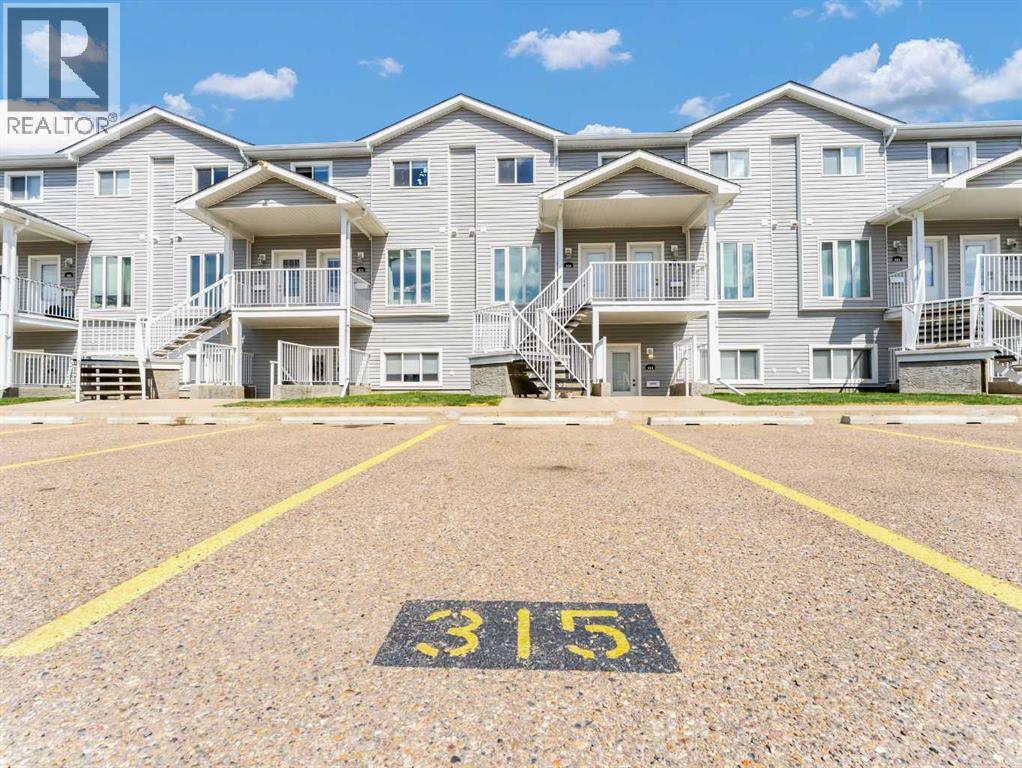 315 Northlands Pointe Ne, Medicine Hat, Alberta  T1C 0C2 - Photo 1 - A2307710