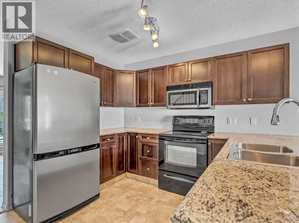 315 Northlands Pointe Ne, Medicine Hat, Alberta  T1C 0C2 - Photo 10 - A2307710