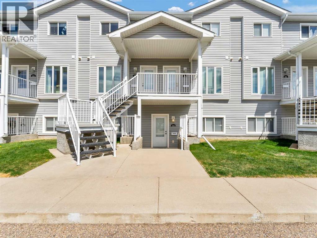 315 Northlands Pointe Ne, Medicine Hat, Alberta  T1C 0C2 - Photo 2 - A2307710