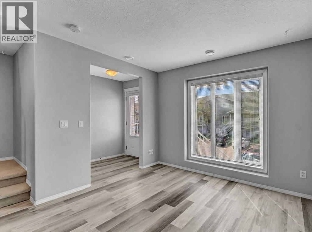 315 Northlands Pointe Ne, Medicine Hat, Alberta  T1C 0C2 - Photo 5 - A2307710