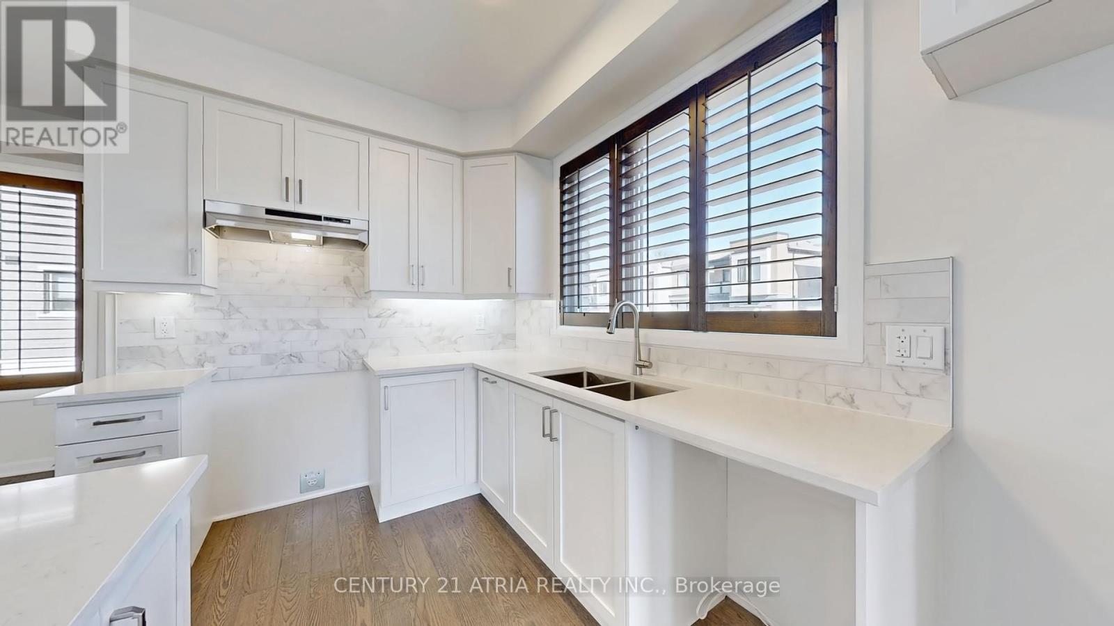 205 The Donway E, Toronto, Ontario  M3B 0B4 - Photo 17 - C13084062