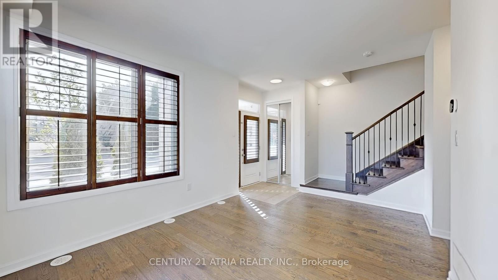 205 The Donway E, Toronto, Ontario  M3B 0B4 - Photo 4 - C13084062