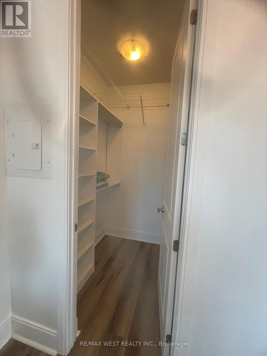 1004 - 21 Balmuto Street, Toronto, Ontario  M4Y 1W4 - Photo 11 - C13084168