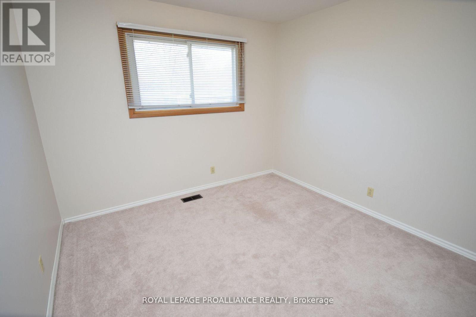 8 Walden Circle, Belleville, Ontario  K8P 2C3 - Photo 8 - X13079992