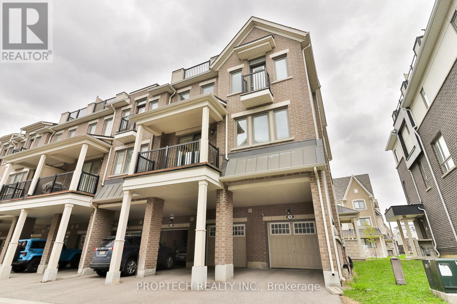 19 FREDERICK WILSON AVENUE, Markham, Ontario