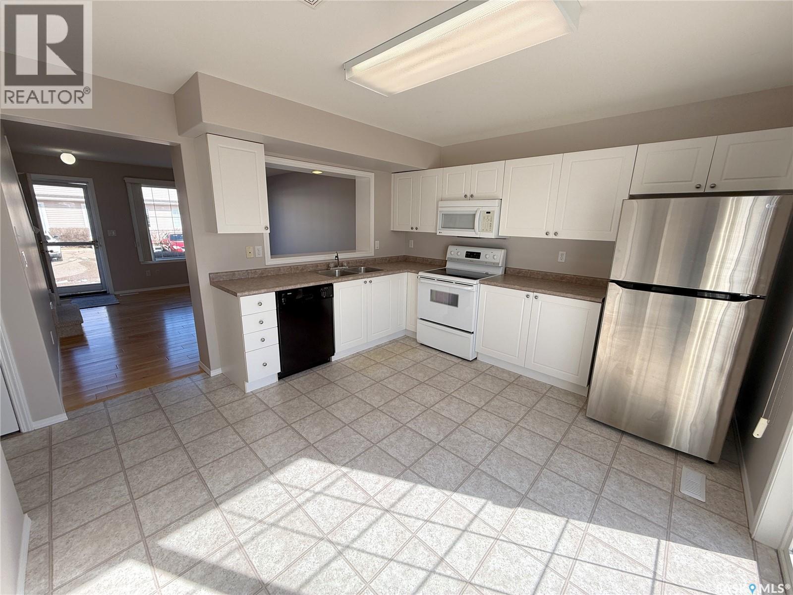 22 809 Kristjanson Road, Saskatoon, Saskatchewan  S7S 1M8 - Photo 7 - SK034891