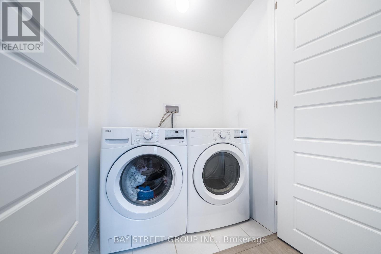 1399 Shevchenko Boulevard, Oakville, Ontario  L6M 5P3 - Photo 19 - W13084024