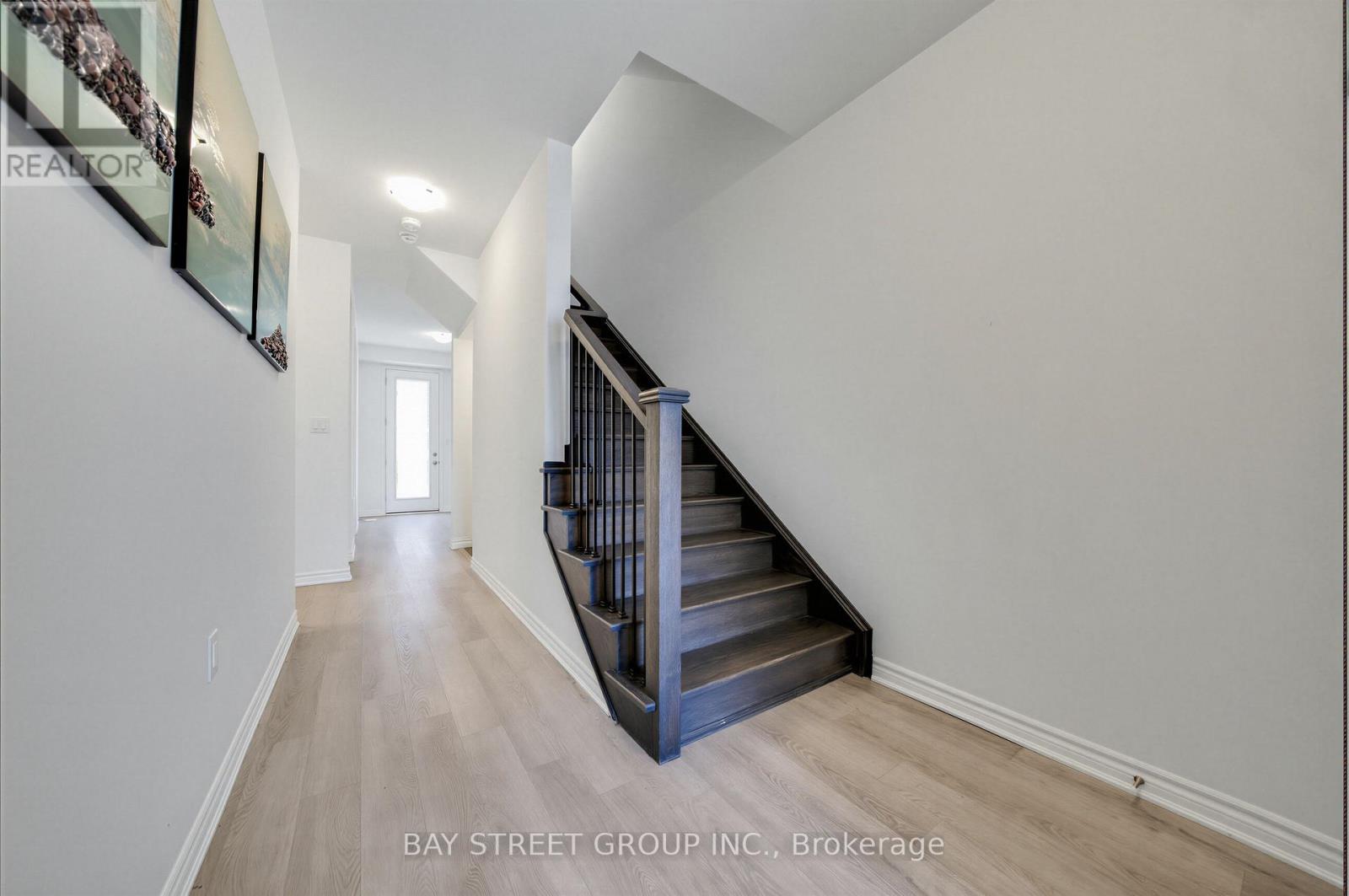 1399 Shevchenko Boulevard, Oakville, Ontario  L6M 5P3 - Photo 6 - W13084024