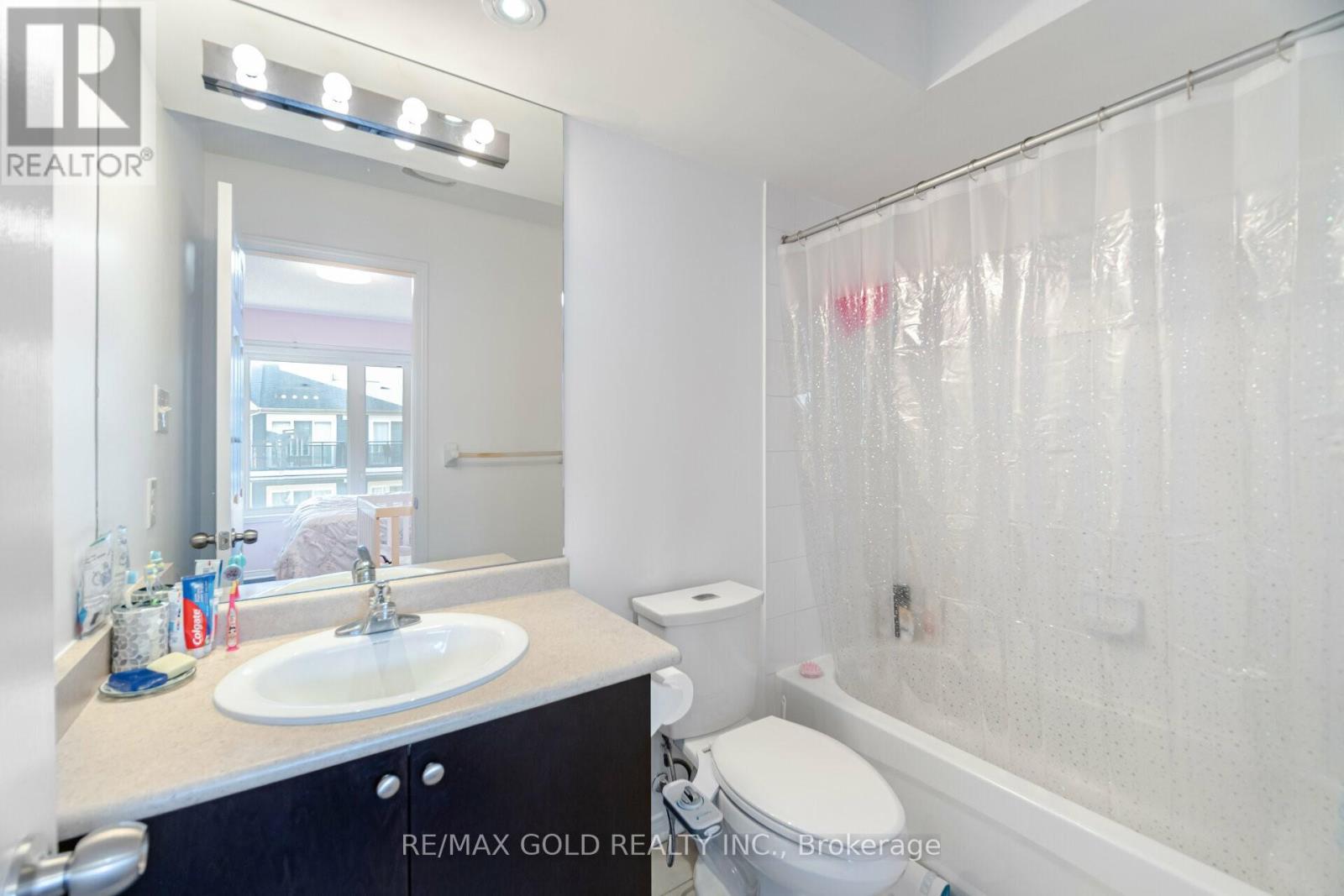 142 - 60 Fairwood Circle, Brampton, Ontario  L6R 0Y6 - Photo 12 - W13084050