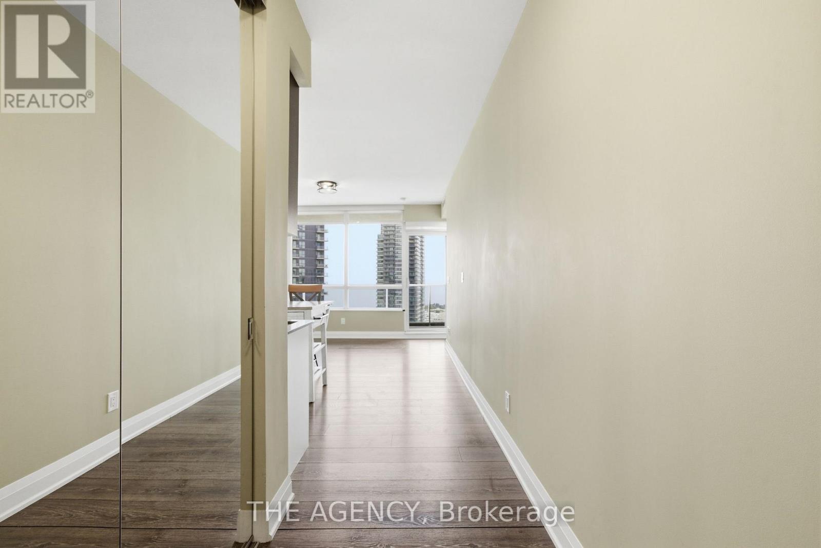 2610 - 36 Park Lawn Road, Toronto, Ontario  M8Y 3H8 - Photo 3 - W13084058