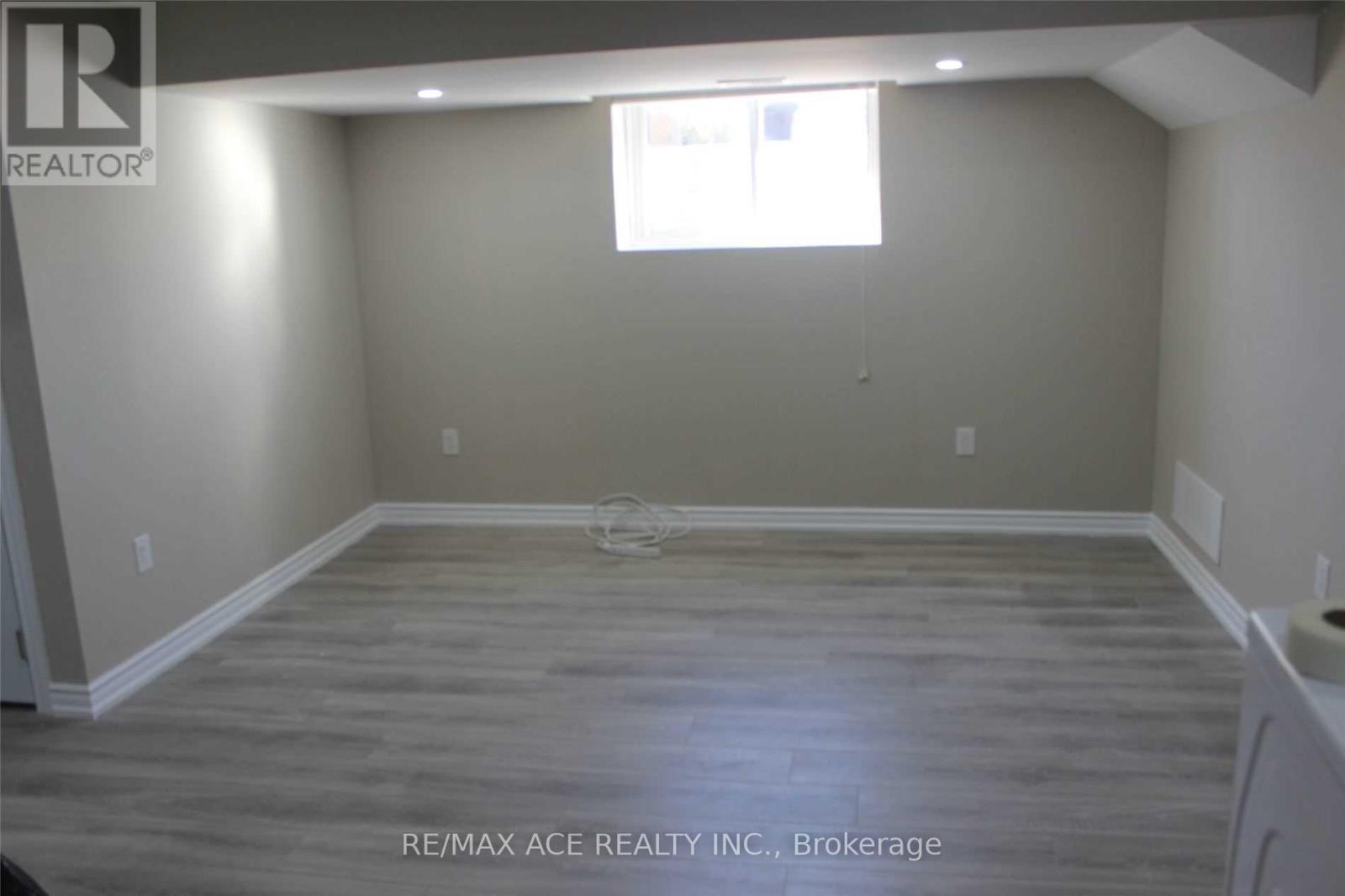Bsmt - 2 Adastra Place, Brampton, Ontario  L6P 3B4 - Photo 11 - W13084138