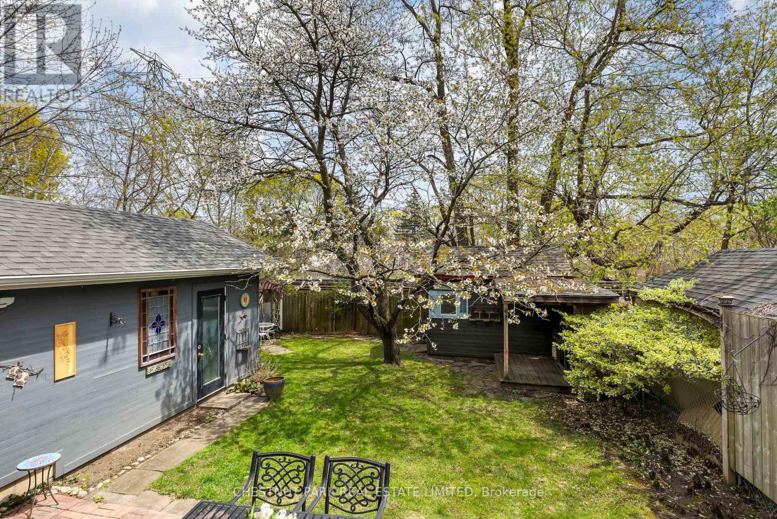 27 Cedarcrest Drive, Toronto, Ontario  M9A 2V4 - Photo 16 - W13084154
