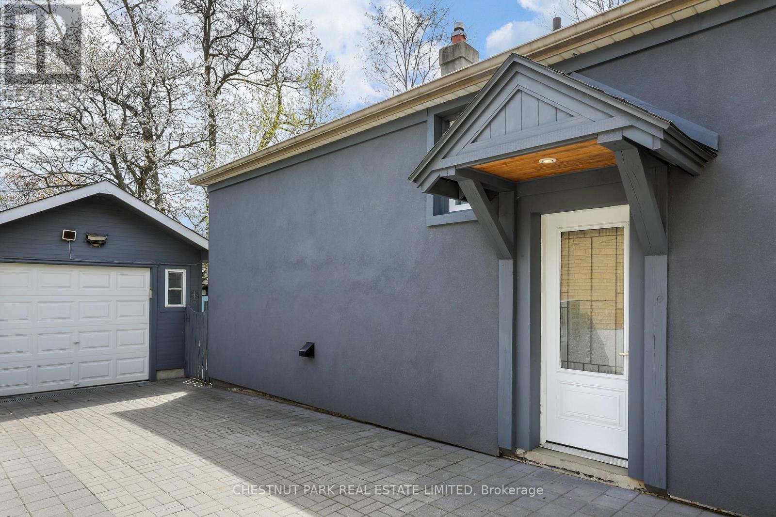 27 Cedarcrest Drive, Toronto, Ontario  M9A 2V4 - Photo 25 - W13084154