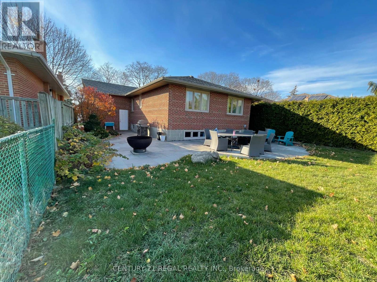 18 Rowse Crescent, Toronto, Ontario  M9P 3L5 - Photo 17 - W13084212