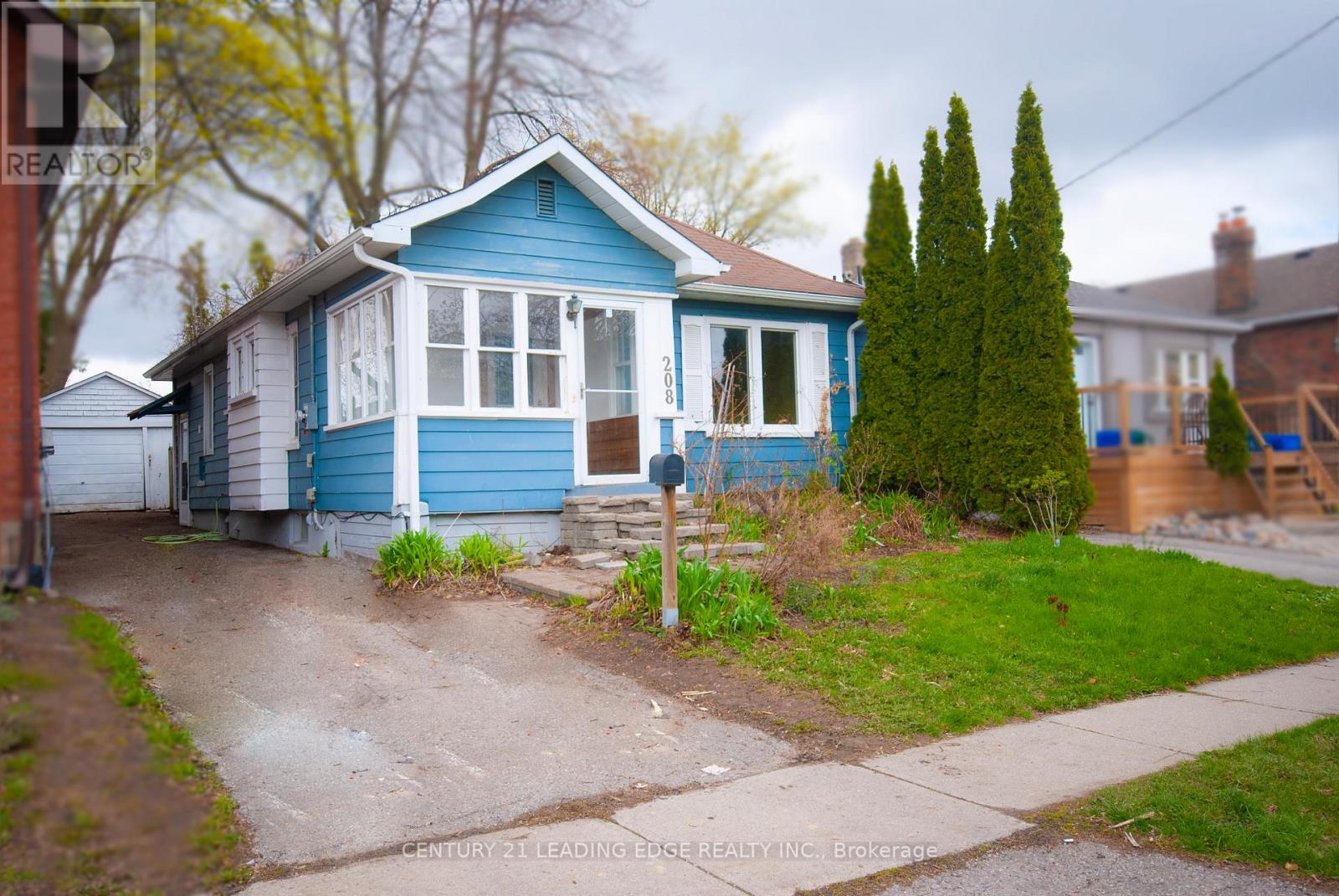 208 OSHAWA BOULEVARD N, Oshawa, Ontario