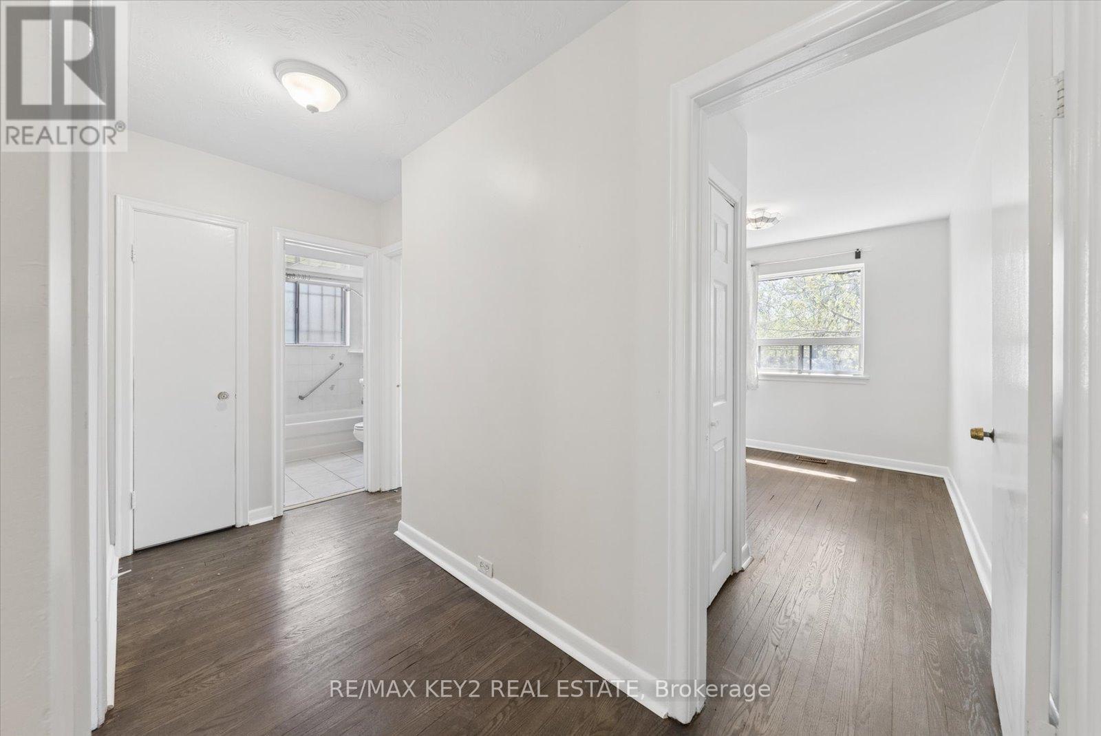 137 Newlands Avenue, Toronto, Ontario  M1L 1S2 - Photo 17 - E13083958