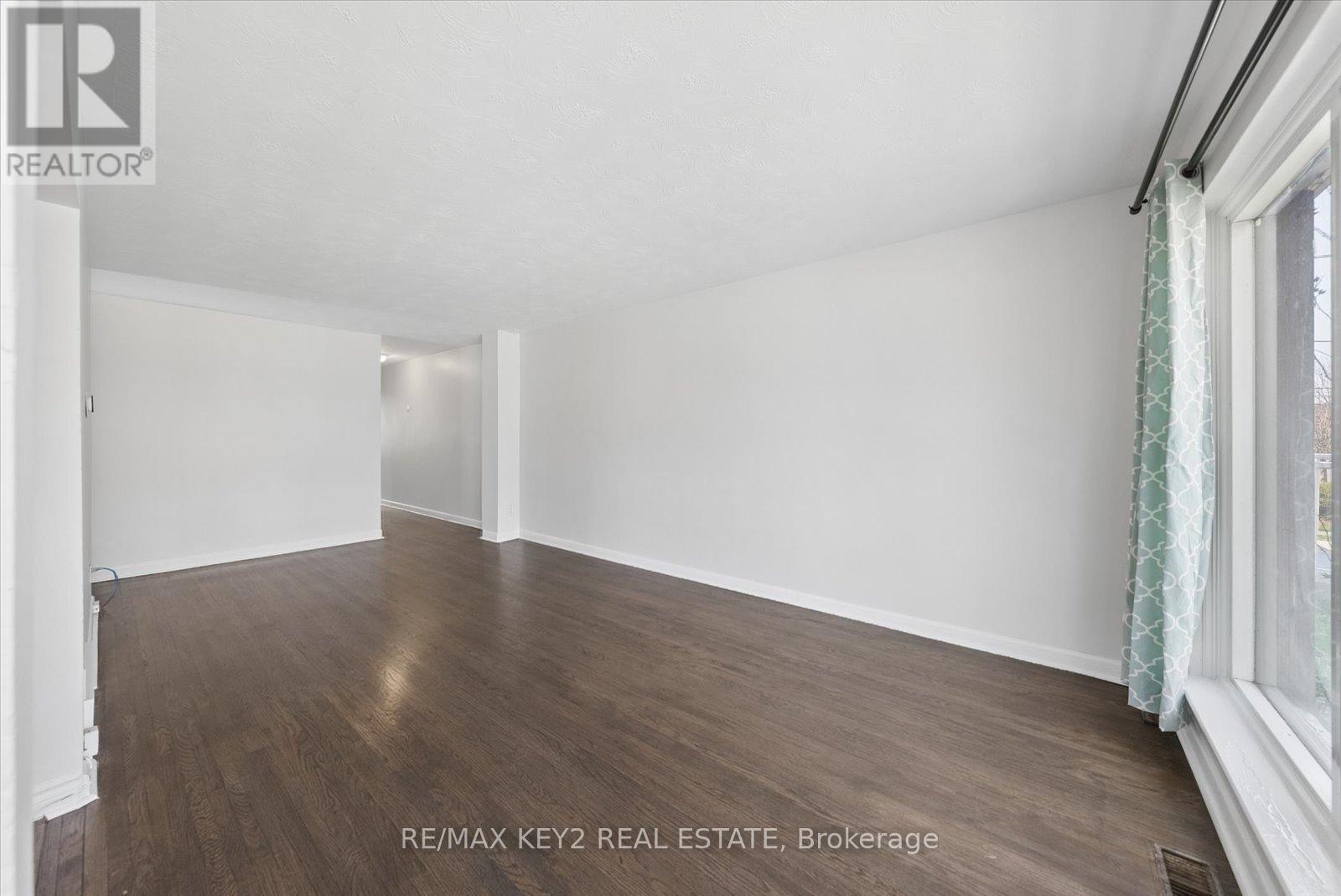 137 Newlands Avenue, Toronto, Ontario  M1L 1S2 - Photo 6 - E13083958