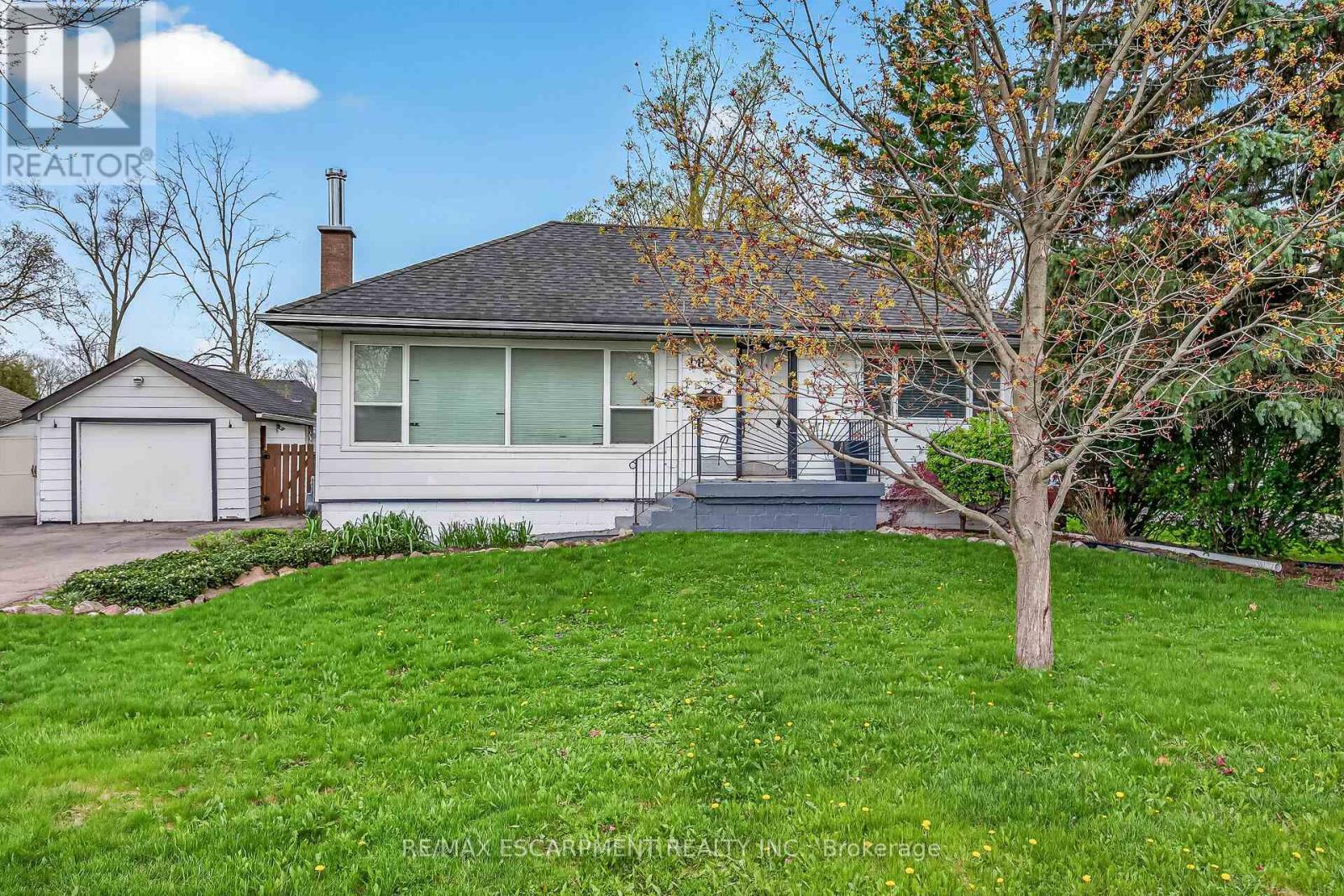 186 Seneca Avenue, Hamilton, Ontario  L9B 1M2 - Photo 48 - X13084008