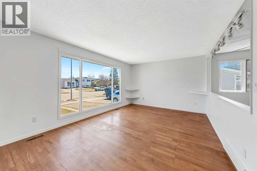 3510 57 Avenue, Lloydminster, Alberta  T9V 1S7 - Photo 3 - A2307754