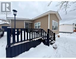 15 ROBINSON Avenue