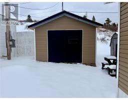 15 ROBINSON Avenue