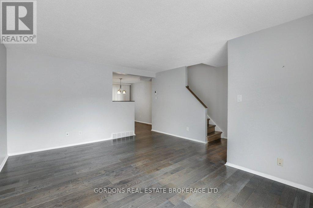1562 Lassiter Terrace, Ottawa, Ontario  K1J 8N4 - Photo 10 - X13084228