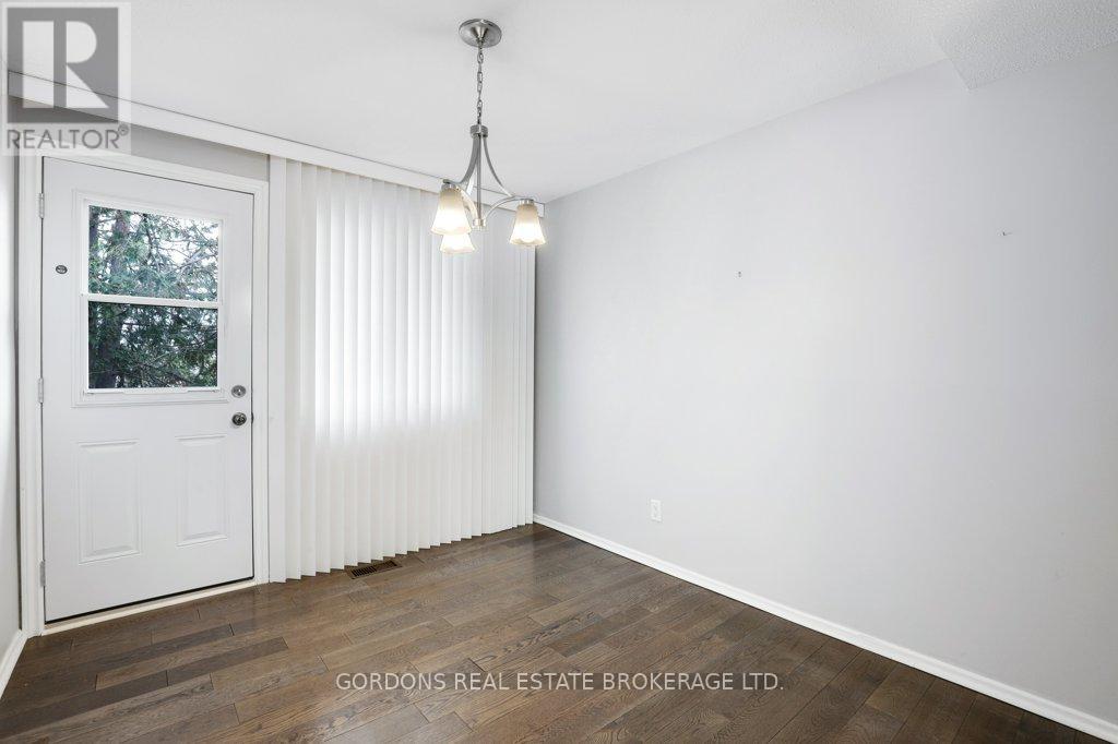 1562 Lassiter Terrace, Ottawa, Ontario  K1J 8N4 - Photo 13 - X13084228
