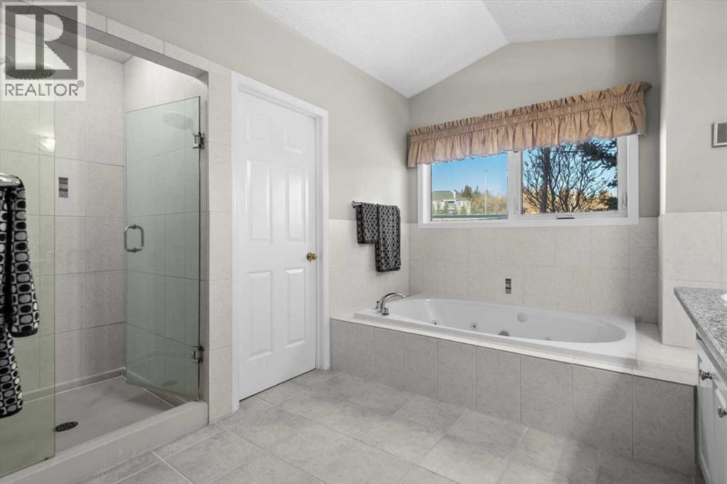 22 Varsity Estates Close NW, Calgary, Alberta  T3B 5J2 - Photo 22 - A2288506