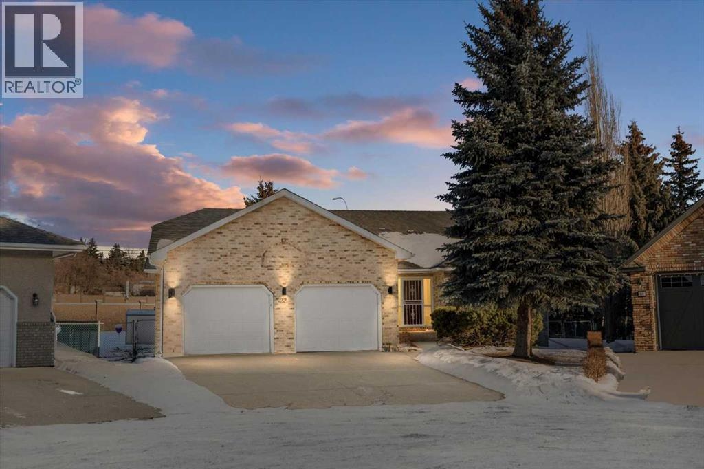 22 Varsity Estates Close NW, Calgary, Alberta  T3B 5J2 - Photo 1 - A2288506
