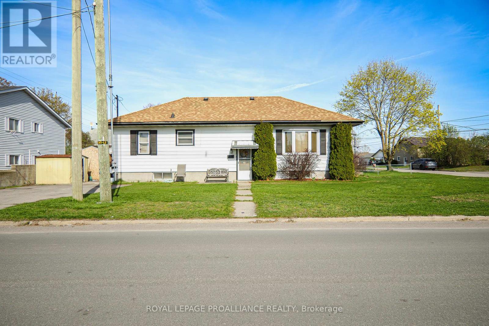 84 Heber Street, Quinte West (Trenton Ward), Ontario  K8V 1N3 - Photo 2 - X13084352