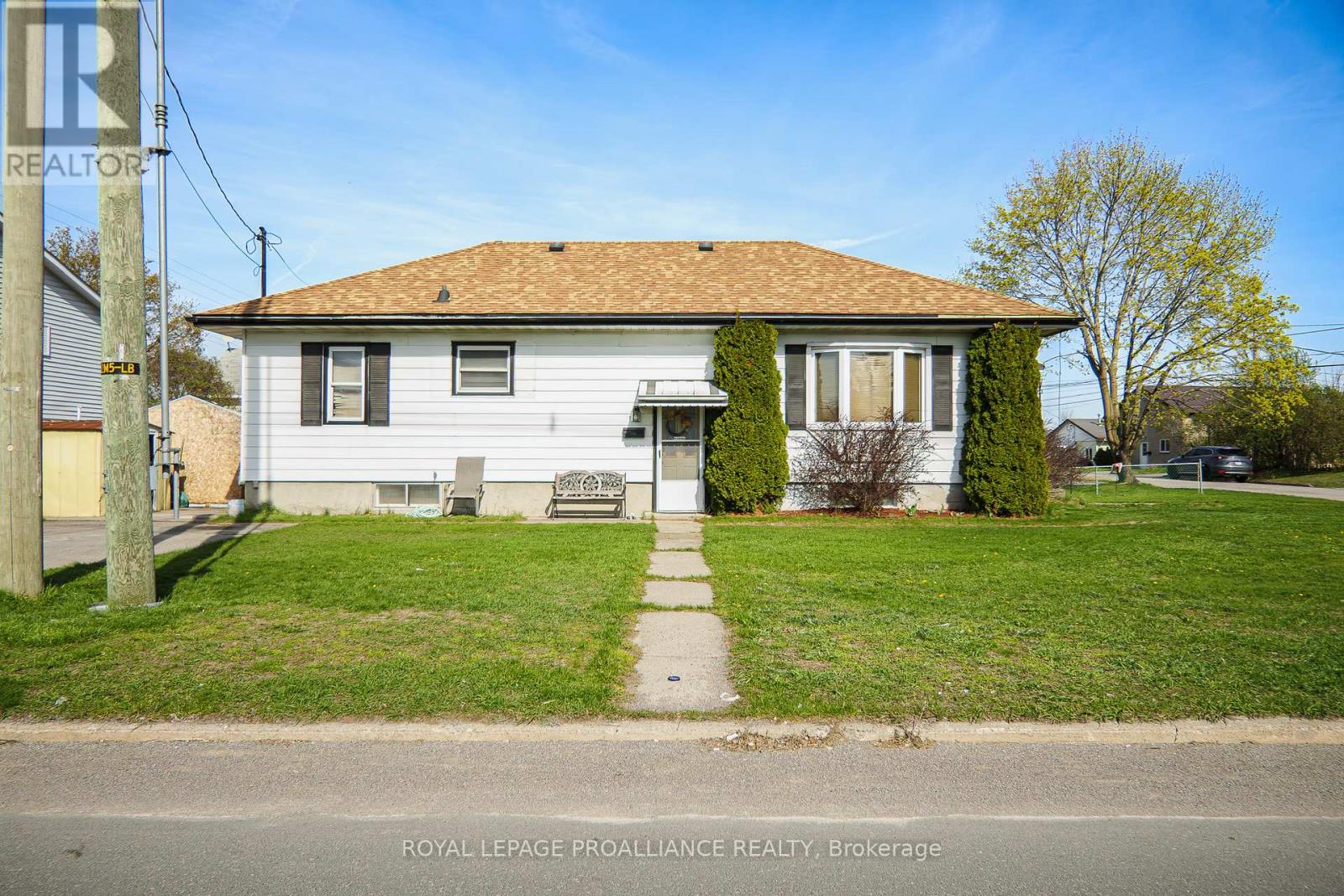 84 Heber Street, Quinte West (Trenton Ward), Ontario  K8V 1N3 - Photo 3 - X13084352