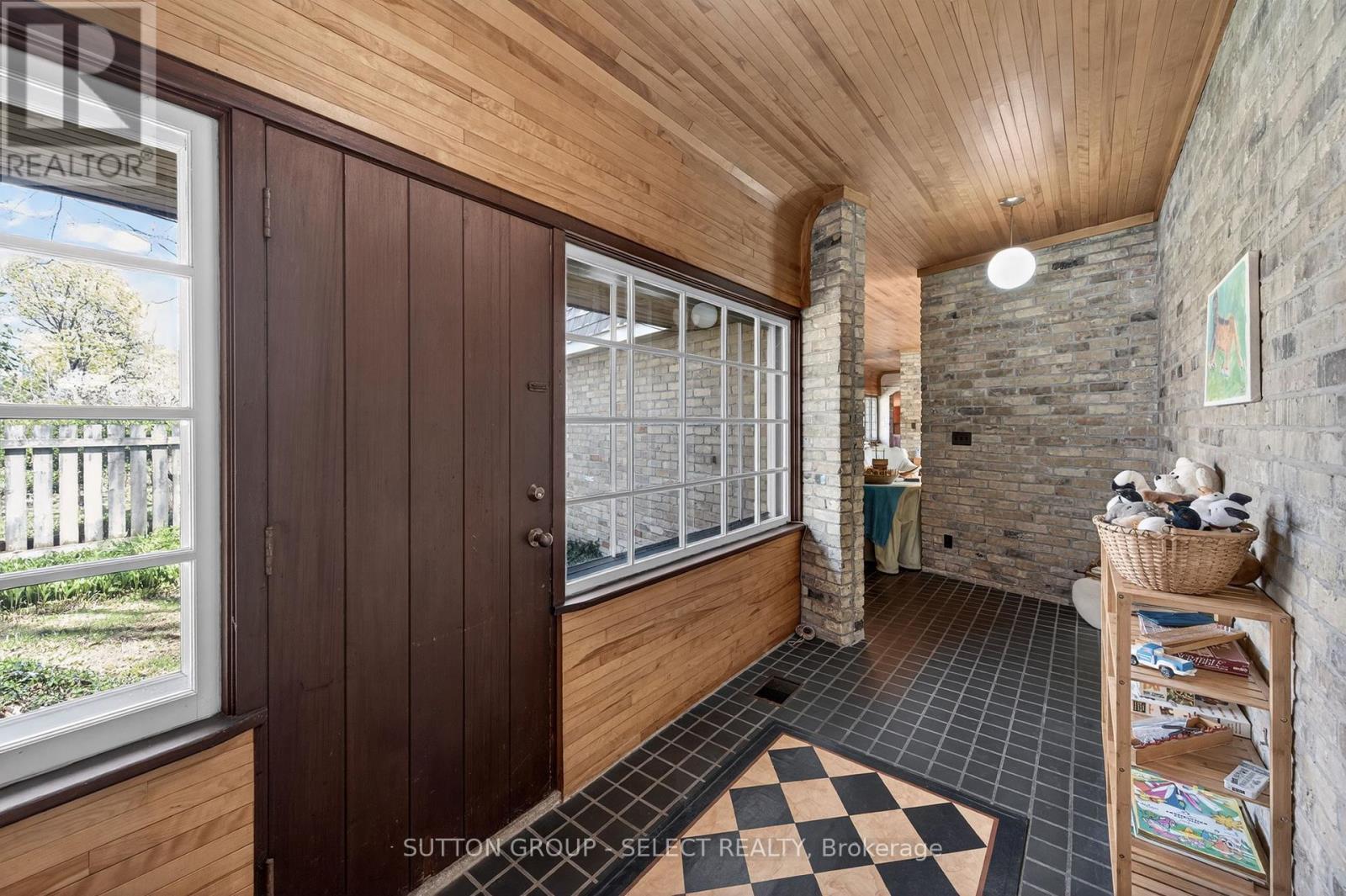 1053 Talbot Street, London East, Ontario  N6A 2V9 - Photo 32 - X13084448