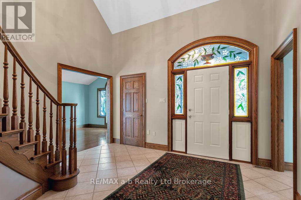 21 Windemere Avenue, Tillsonburg, Ontario  N4G 5M8 - Photo 9 - X12761832