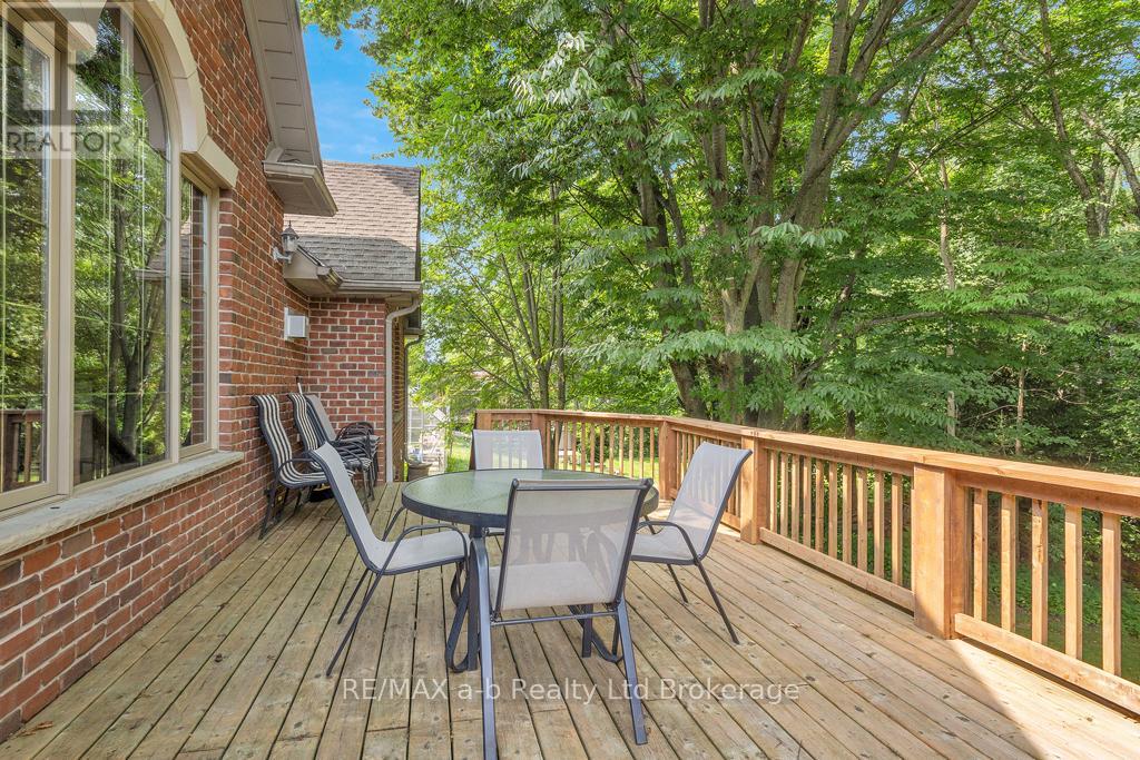 21 Windemere Avenue, Tillsonburg, Ontario  N4G 5M8 - Photo 4 - X12761832