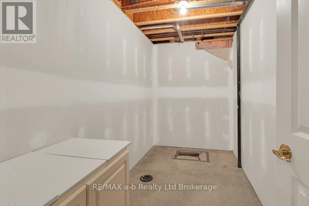 21 Windemere Avenue, Tillsonburg, Ontario  N4G 5M8 - Photo 27 - X12761832