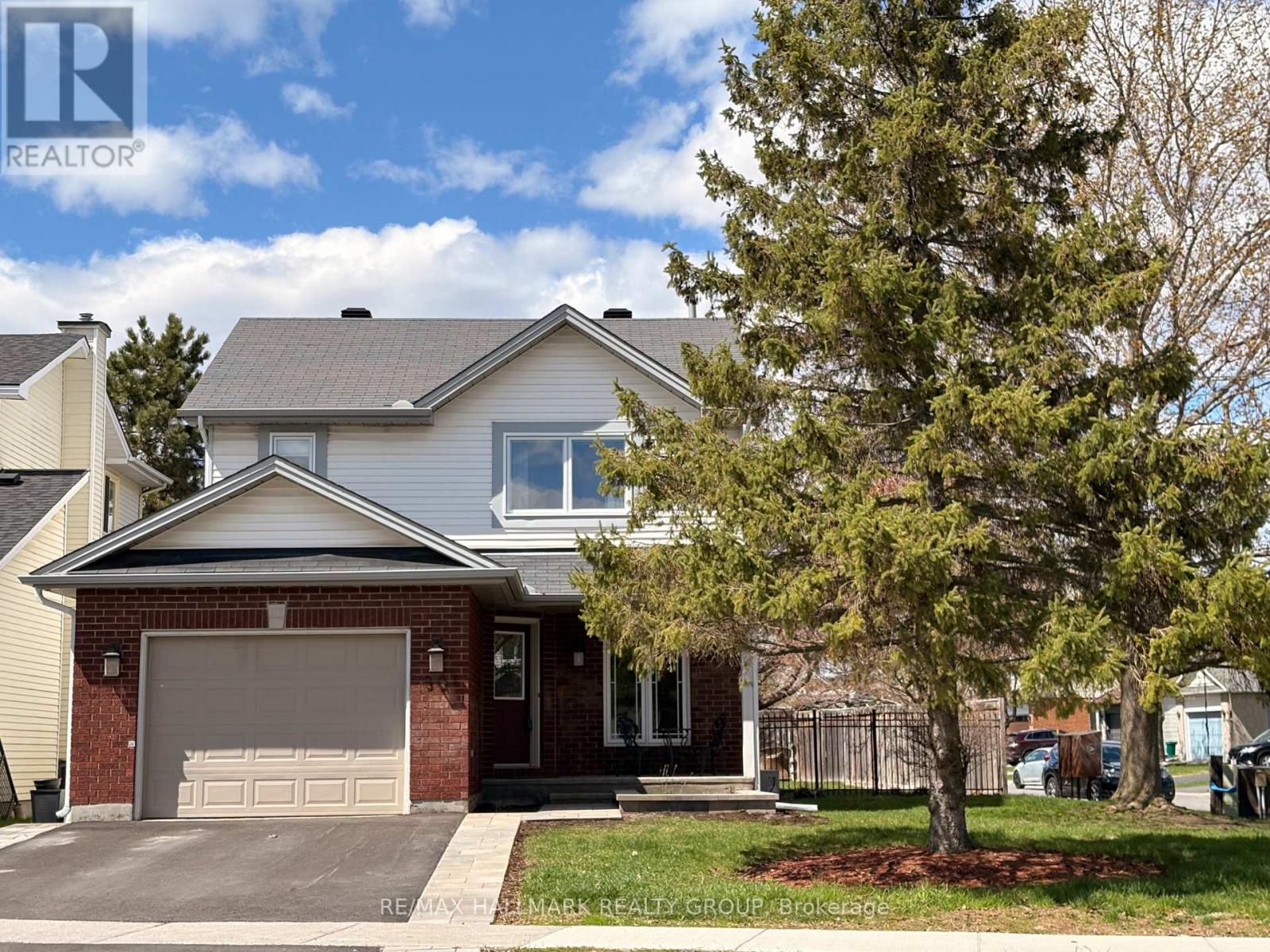 301 Tompkins Avenue N, Ottawa, Ontario  K1E 3X3 - Photo 1 - X13084224