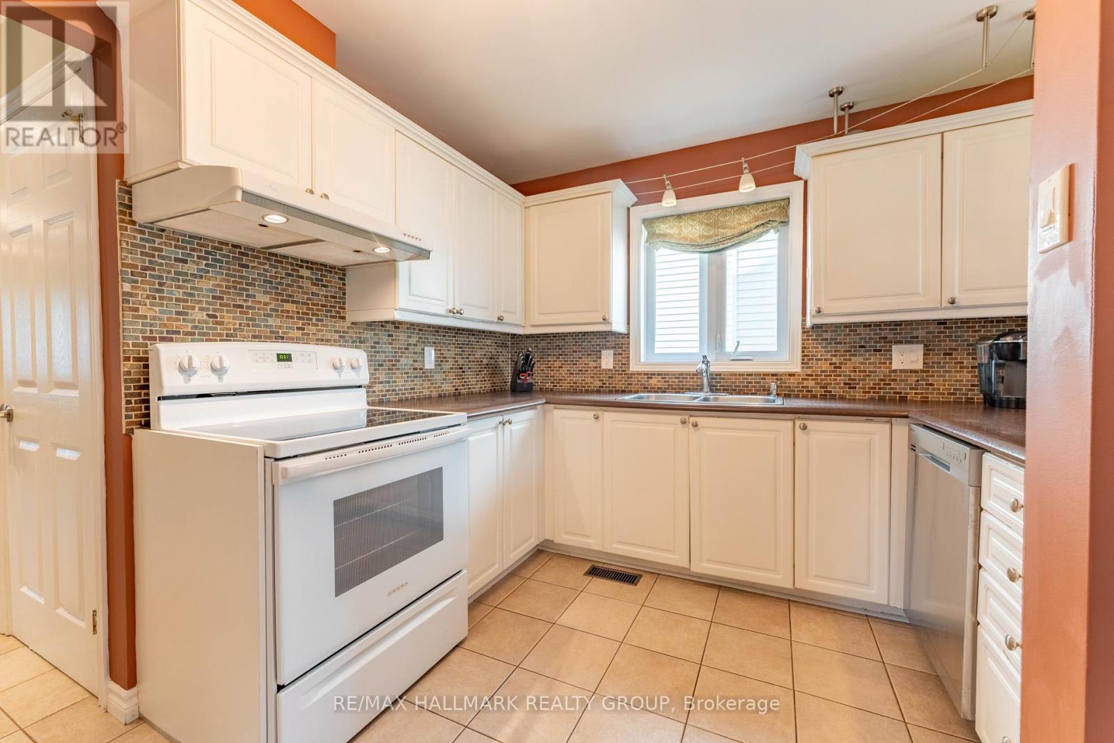301 Tompkins Avenue N, Ottawa, Ontario  K1E 3X3 - Photo 14 - X13084224