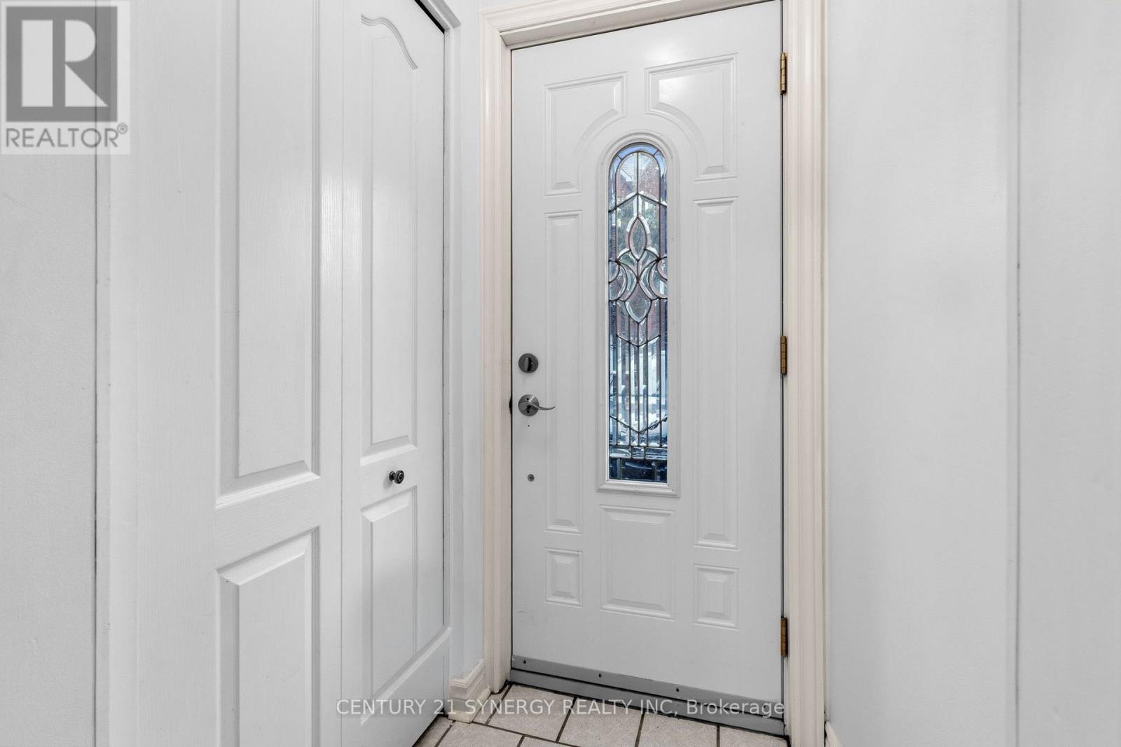 6 Berton Place, Ottawa, Ontario  K2L 3R8 - Photo 4 - X13084250