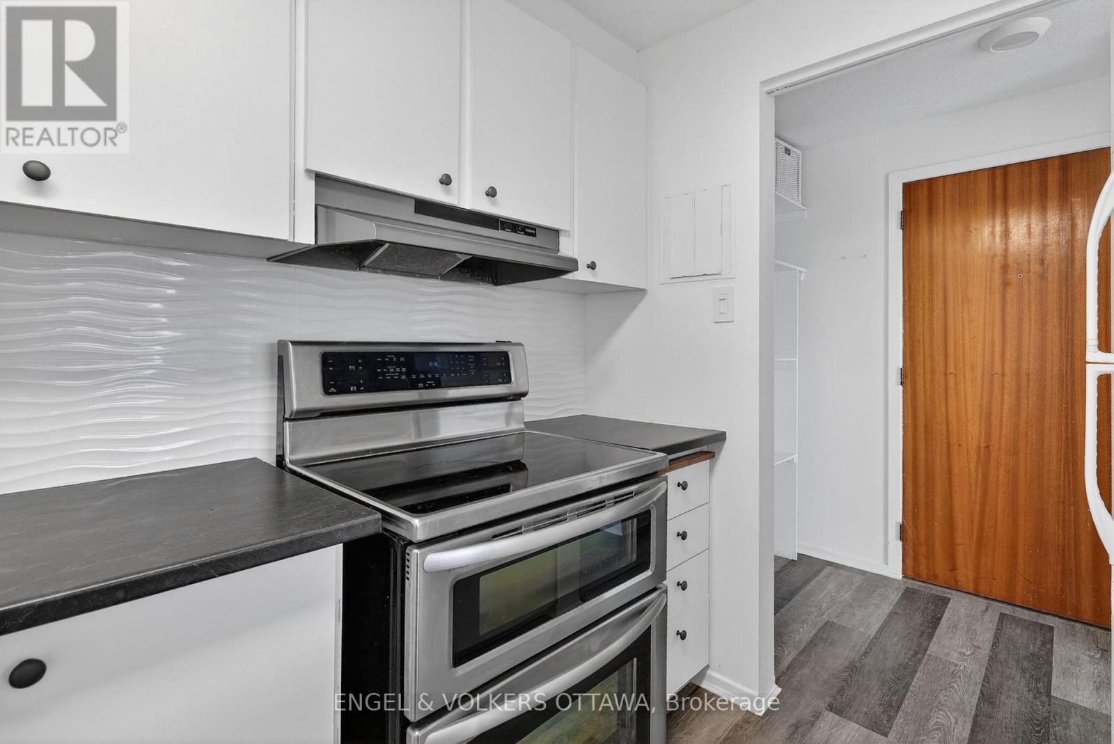 9 - 49 Sumac Street, Ottawa, Ontario  K1J 7T7 - Photo 10 - X13084368