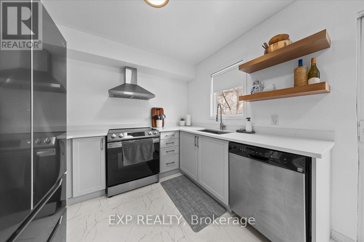 36 Yorkville Street, Ottawa, Ontario  K2C 4B5 - Photo 4 - X13084434
