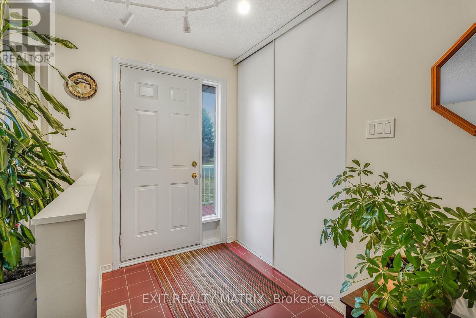 6454 Waterbury Lane, Ottawa, Ontario  K0A 2T0 - Photo 4 - X13084542