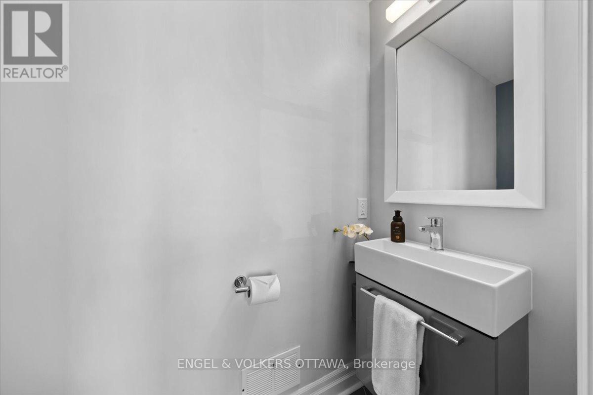1436 Larose Avenue, Ottawa, Ontario  K1Z 7X8 - Photo 9 - X13084572