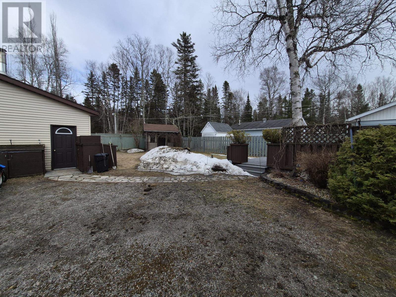35 Bastedo Cres, Marathon, Ontario  P0T 2E0 - Photo 3 - TB253466