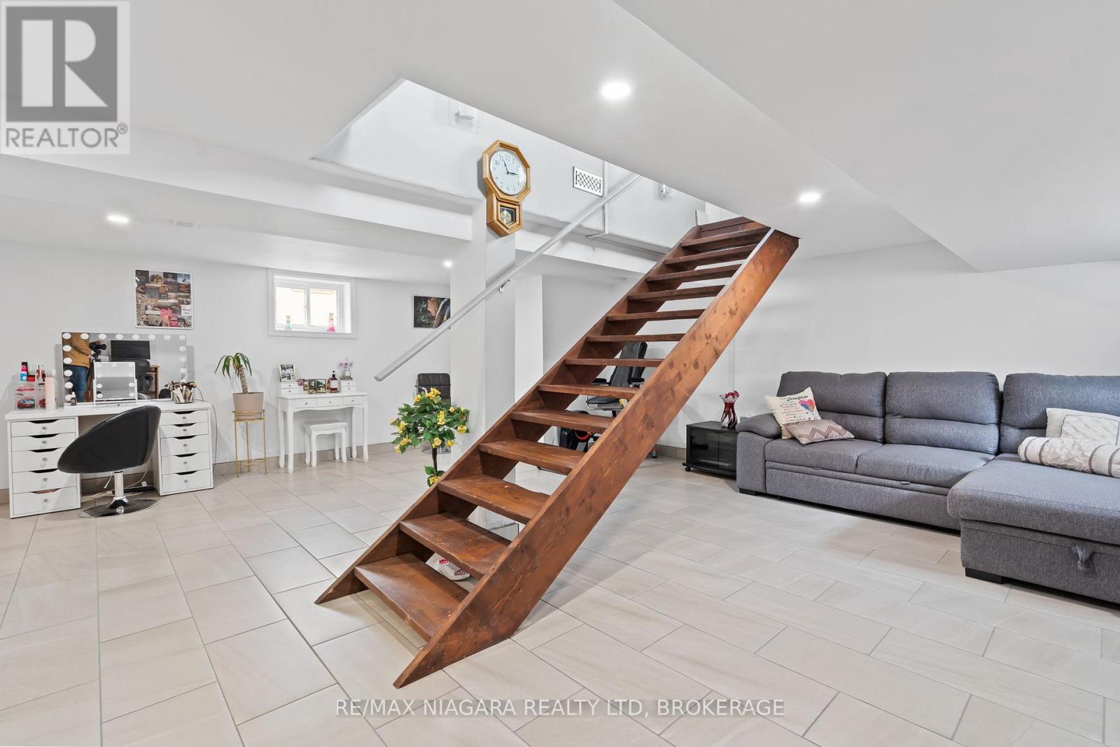 8134 Beaverdams Road, Niagara Falls, Ontario  L2H 1S1 - Photo 17 - X13084232