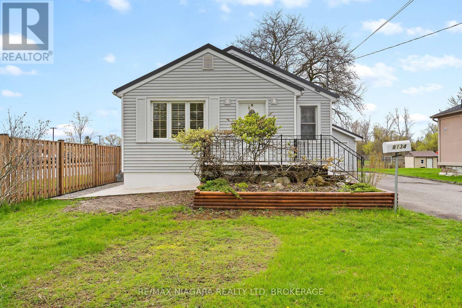 8134 Beaverdams Road, Niagara Falls, Ontario  L2H 1S1 - Photo 2 - X13084232